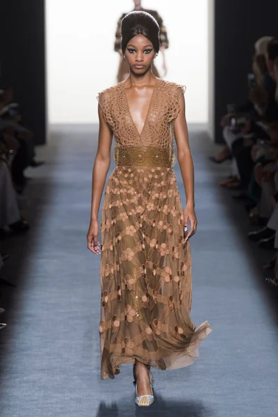 Look 30
